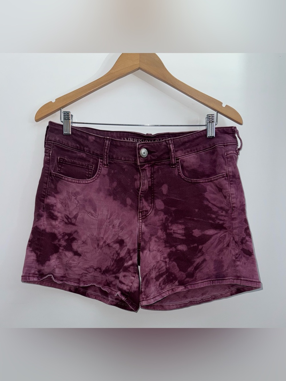 American Eagle Tie-Dye Midi Shorts Size 12 - Burgundy Plum